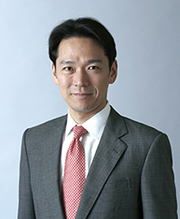 代表取締役社長　初　和彦